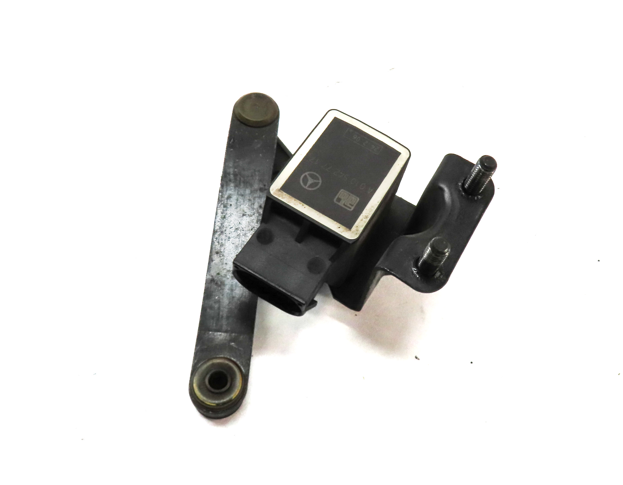 2006 MERCEDES CLS55 AMG (W219) FRONT RIGHT PASSENGER HEIGHT LEVEL SENSOR — exact item pictured